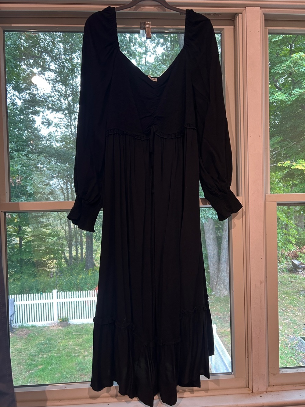 Women's Black Long Sleeve Maxi Dress